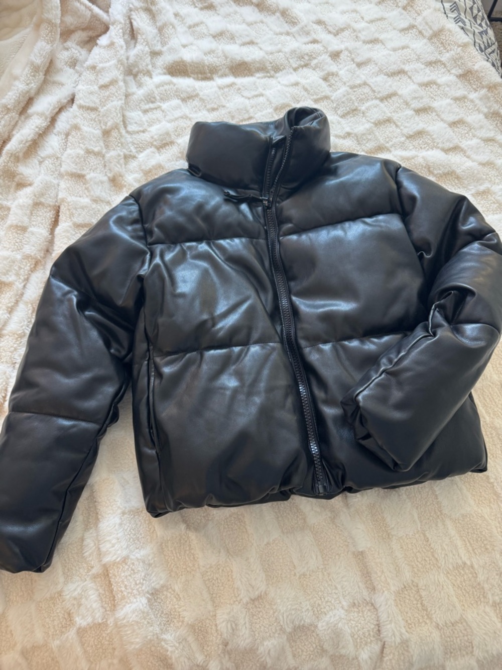 Old Navy faux leather cropped puffer jacket. Like new size small.